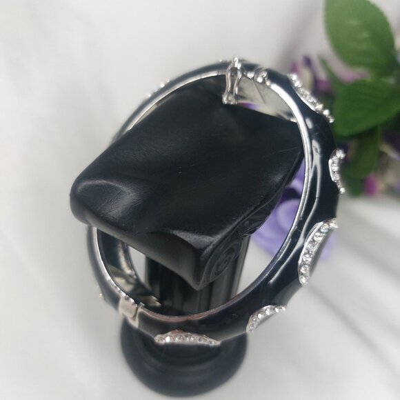 Lia Sophia Bracelet Black Shiny Oval Rhinestones Enamel Clamper Safety Clasp EUC - Picture 3 of 9